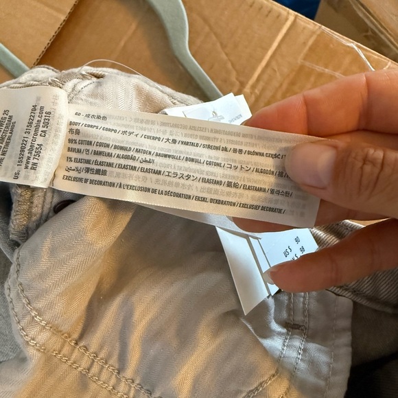 Nwt Abercrombie & Fitch The 90’s Relaxed High Rise Beige Jeans - Picture 3 of 5